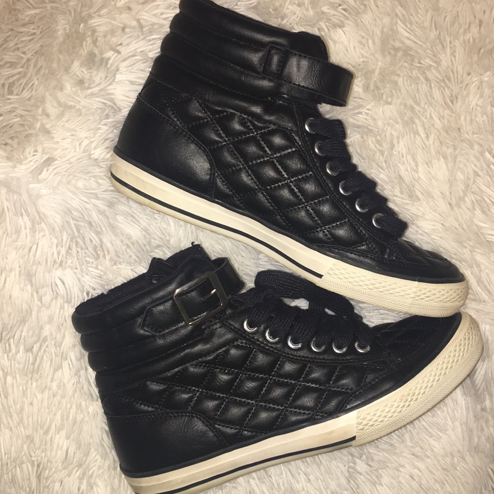 Lightly worn fashion sneakers